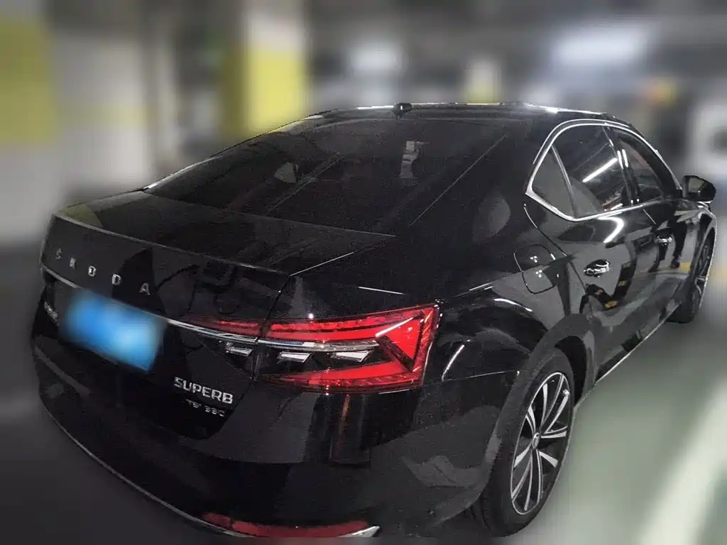 Skoda Superb — фото 6