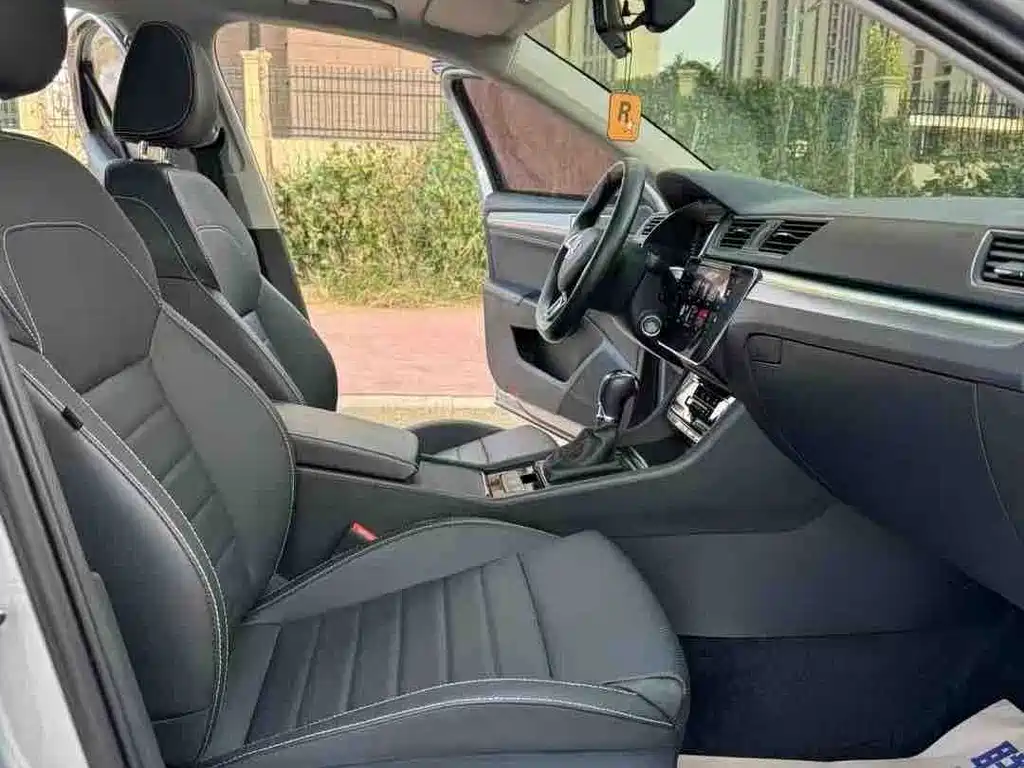 Skoda Superb — фото 5