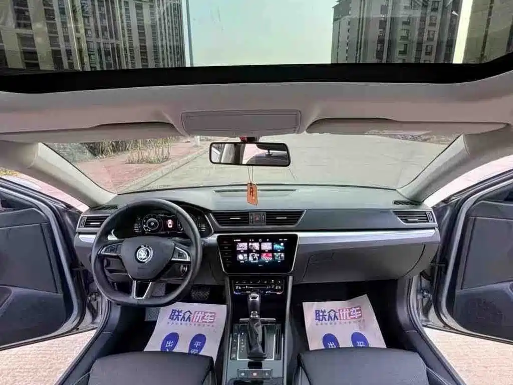 Skoda Superb — фото 6