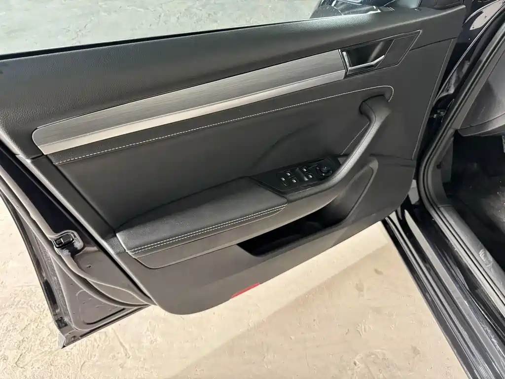 Skoda Superb — фото 13