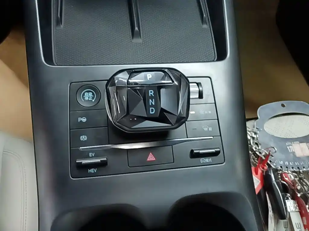 BYD Qin PLUS — фото 14