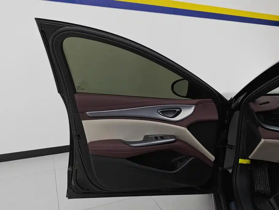 BYD Seal 07 DM-i — фото 7