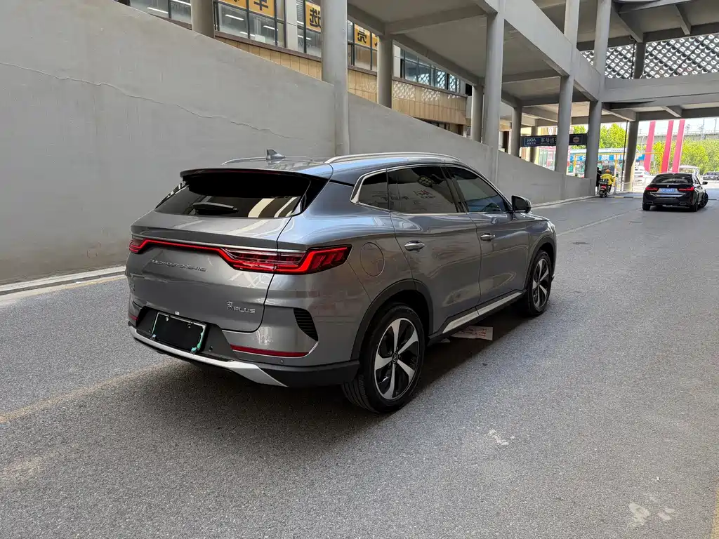 BYD PLUS New Energy — фото 9