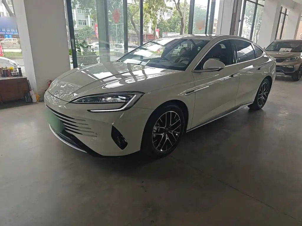 BYD Seal 07 DM-i — фото 2