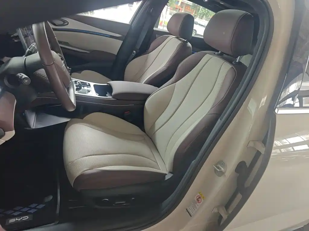 BYD Seal 07 DM-i — фото 11