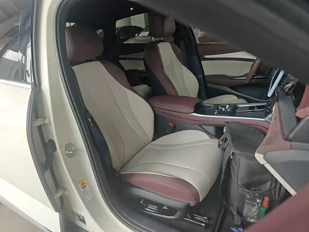BYD Seal 07 DM-i — фото 20