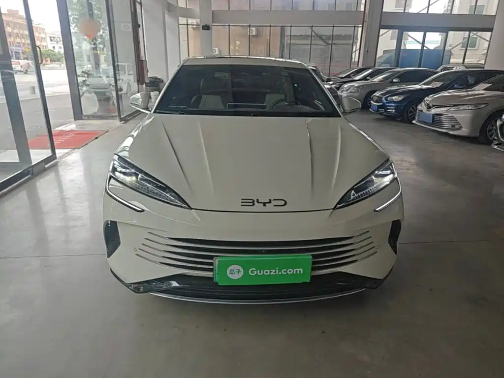 BYD Seal 07 DM-i — фото 3