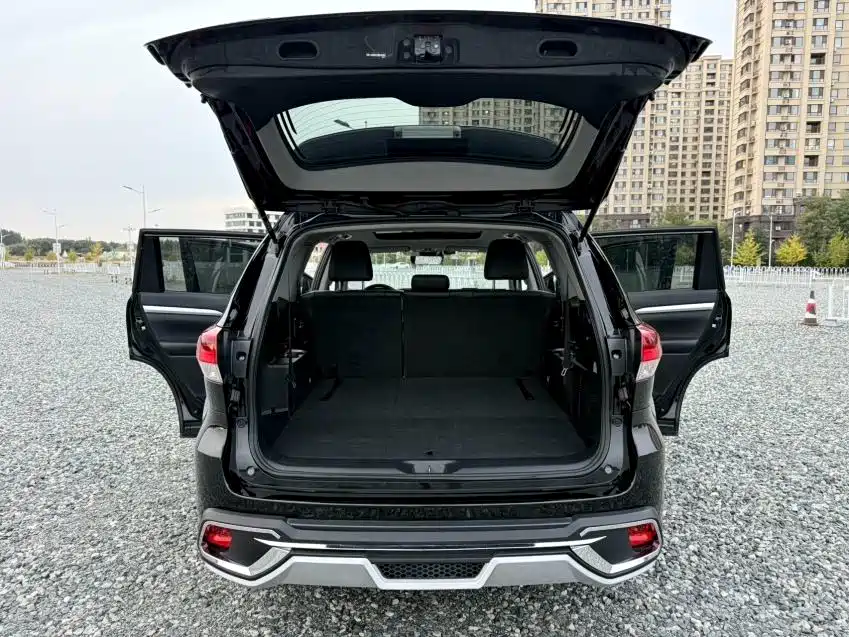 Toyota Highlander — фото 6