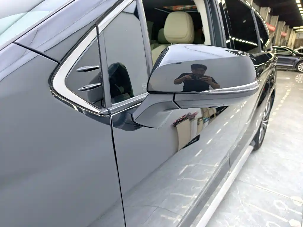Toyota Granvia — фото 10