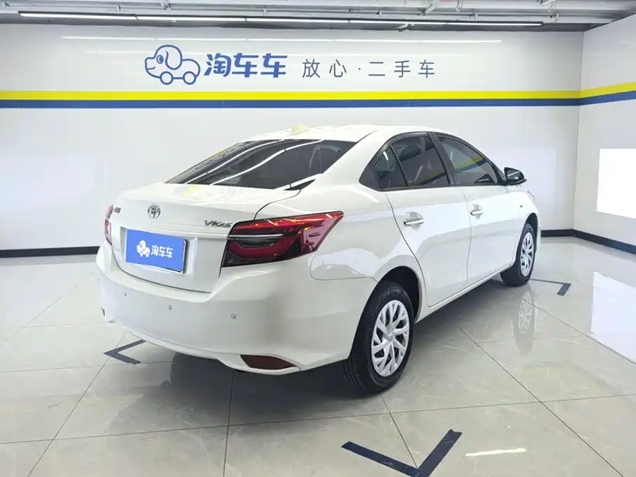 Toyota Vios — фото 3