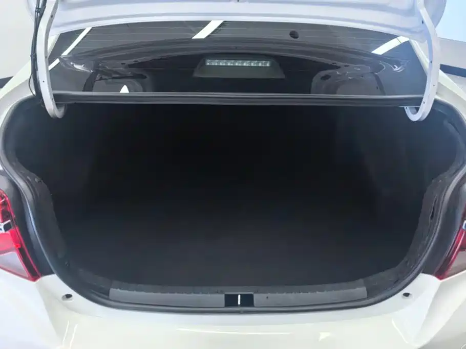 Toyota Vios — фото 4