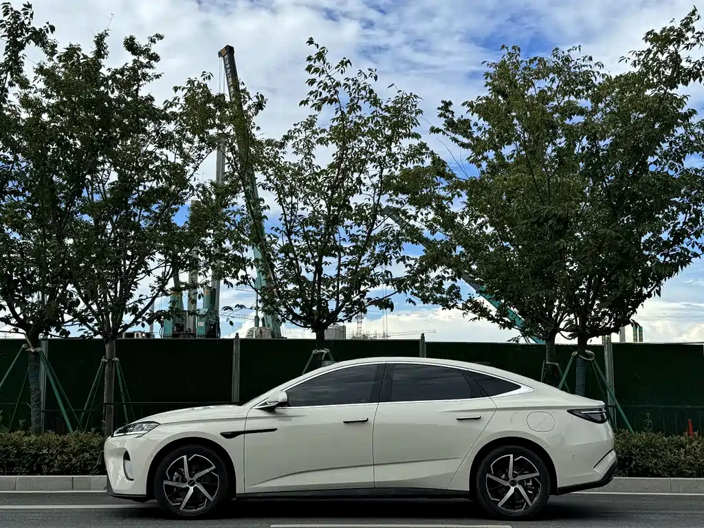 BYD Seal 07 DM-i — фото 4