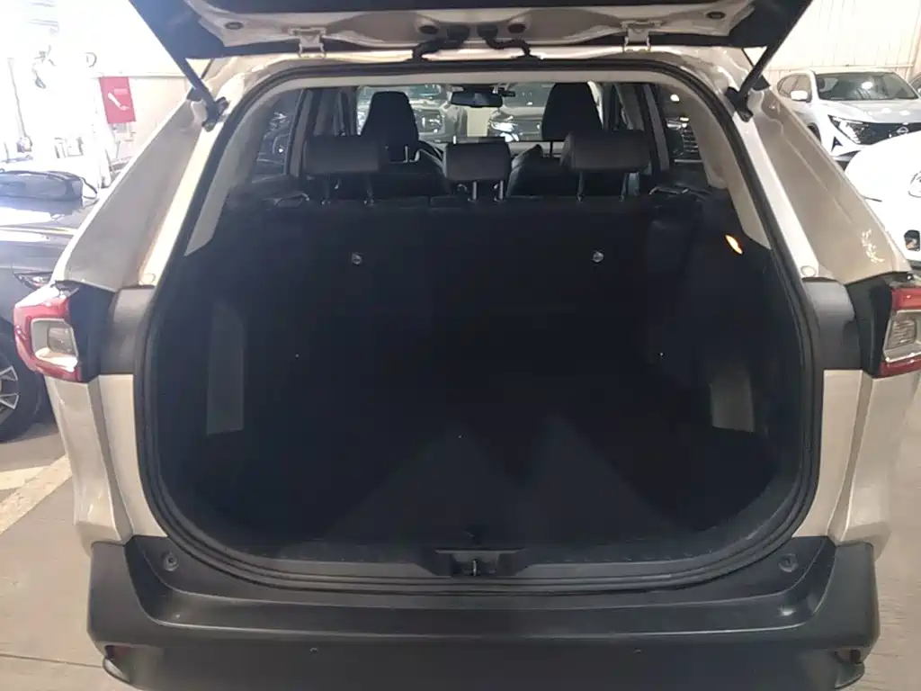 Toyota Wildlander — фото 18