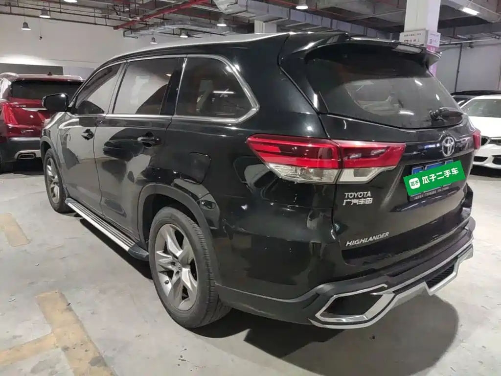 Toyota Highlander — фото 4