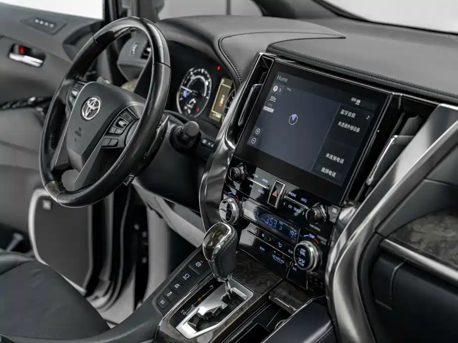 Toyota Vellfire — фото 23