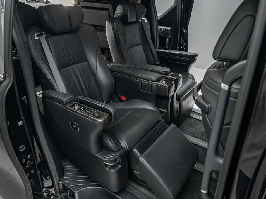 Toyota Vellfire — фото 29