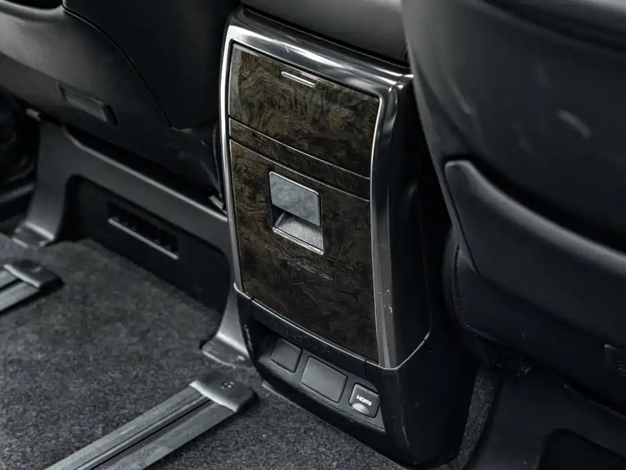 Toyota Vellfire — фото 45