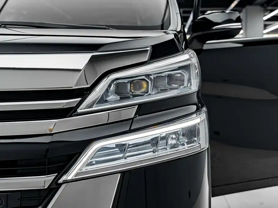 Toyota Vellfire — фото 46