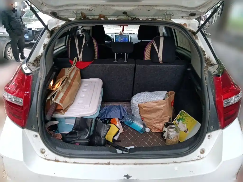 Toyota Yaris L — фото 20