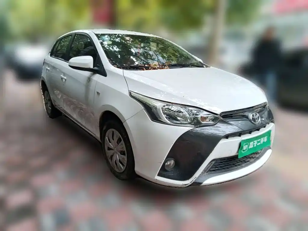 Toyota Yaris L — фото 3