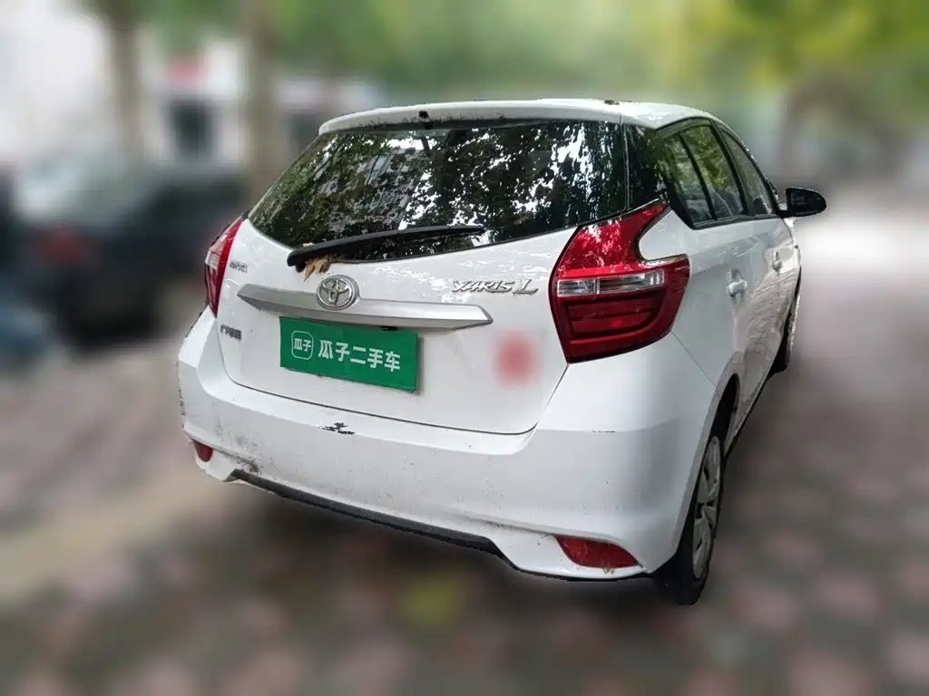 Toyota Yaris L — фото 6