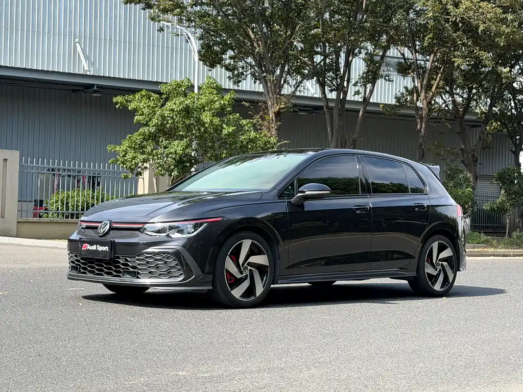 Volkswagen Golf GTI — фото 4
