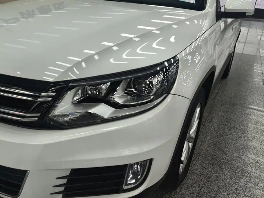 Volkswagen Tiguan — фото 5