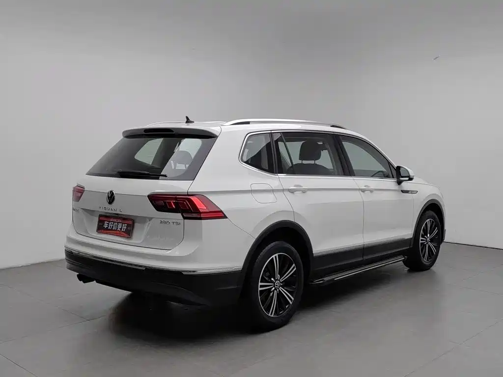 Volkswagen Tiguan L — фото 2