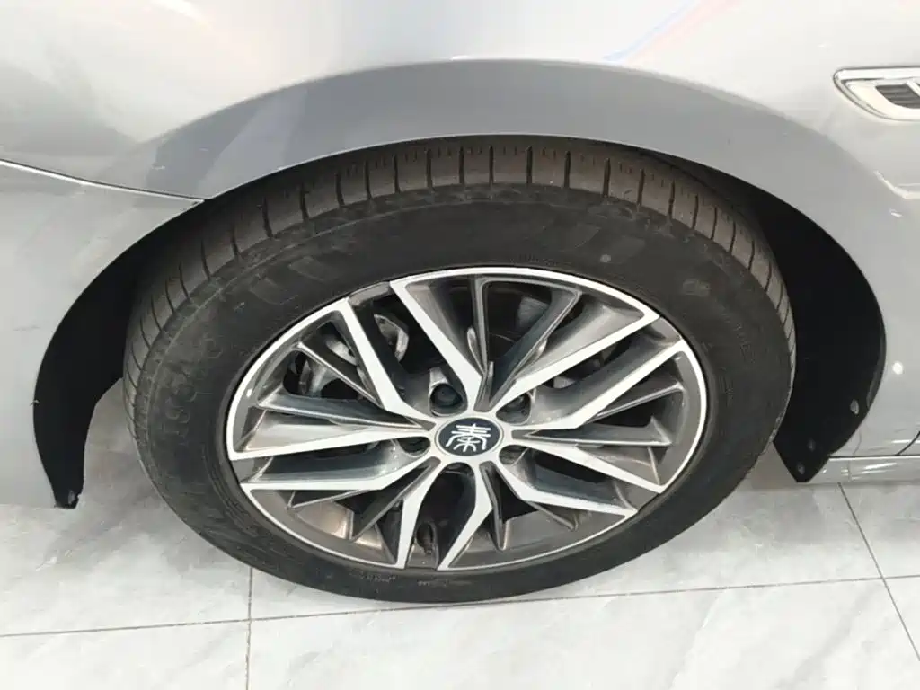 BYD Qin PLUS — фото 23