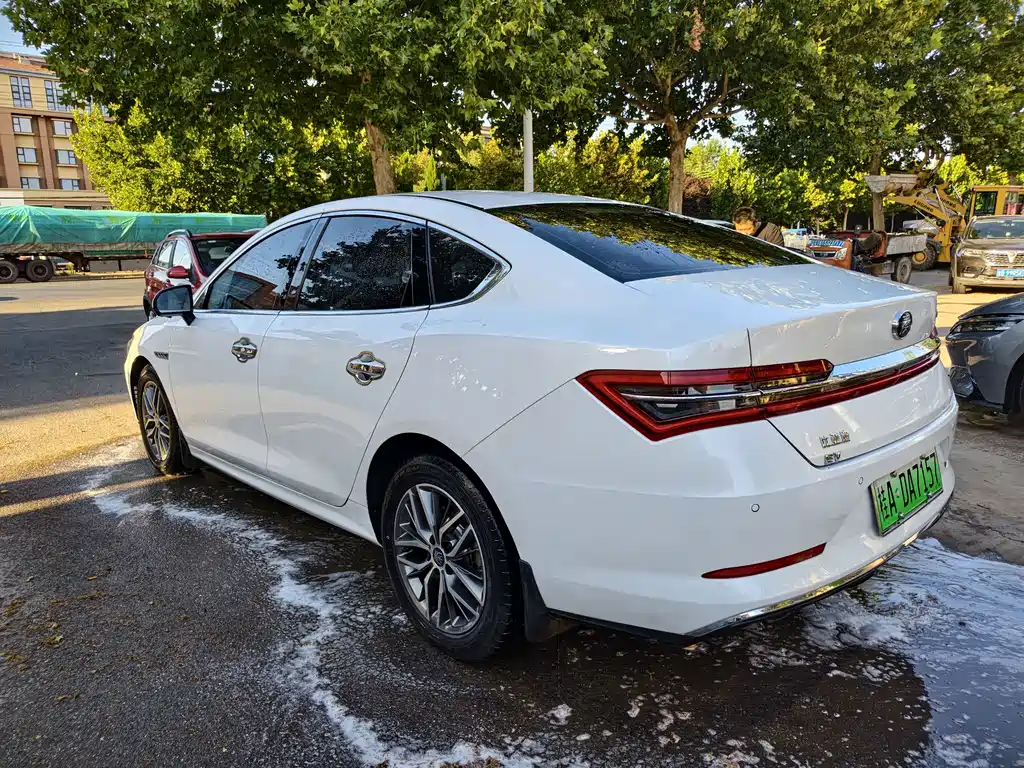BYD Qin Pro NEV — фото 6