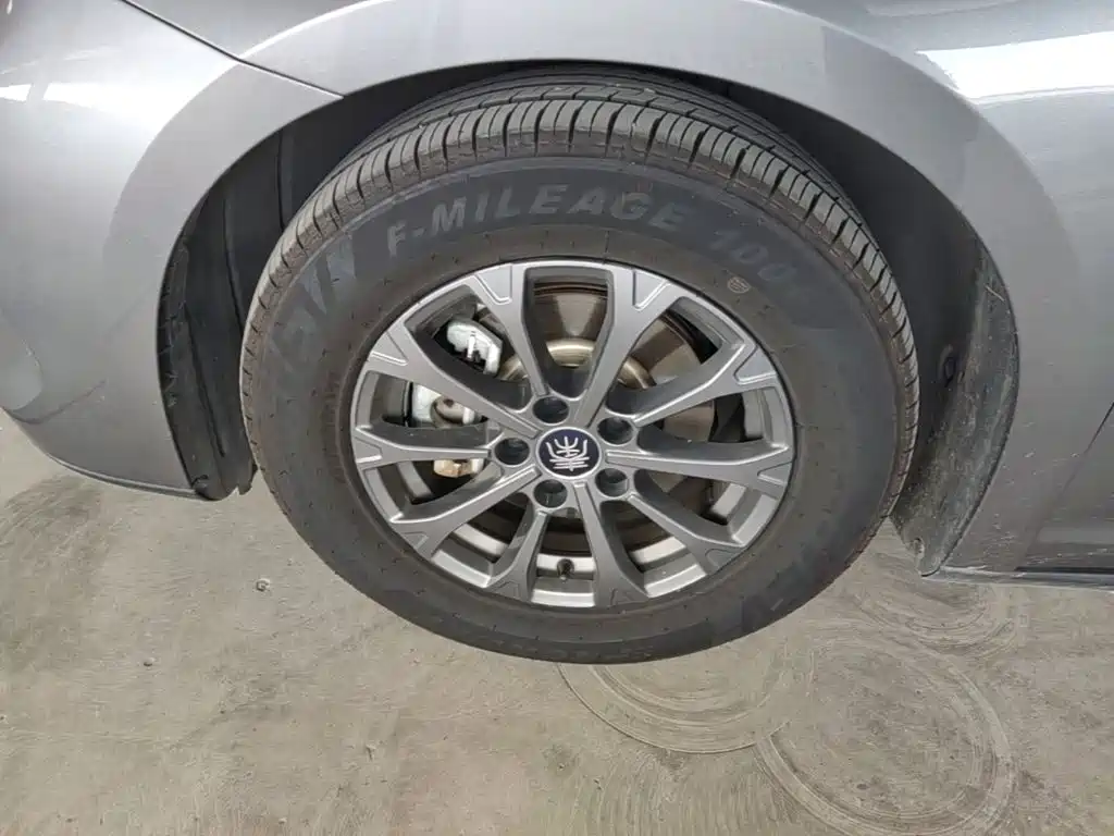 BYD Qin L — фото 23