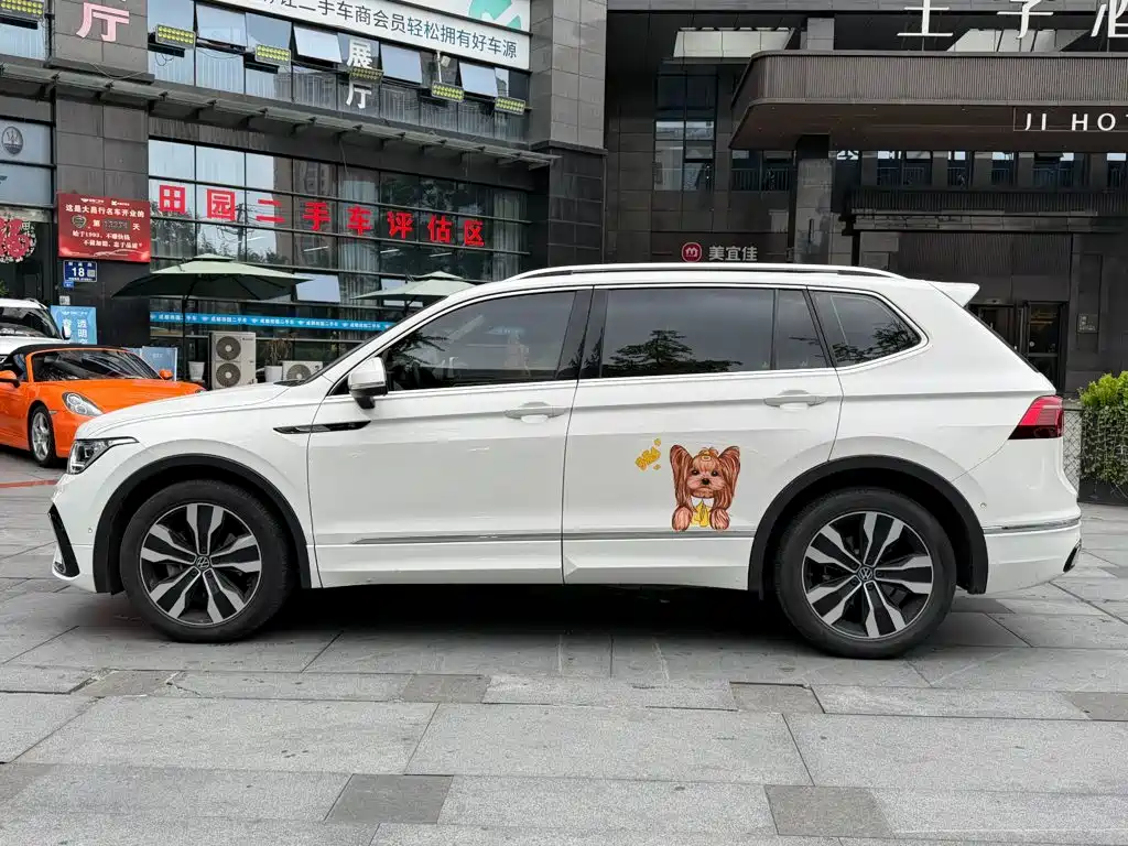 Volkswagen Tiguan L — фото 3