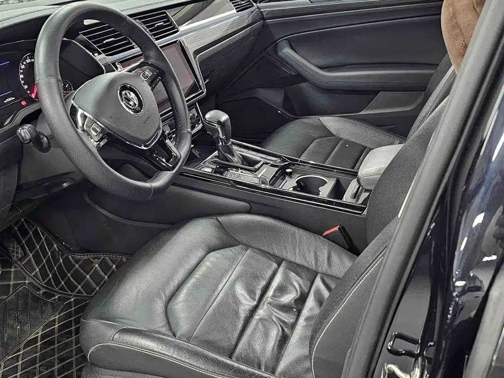Volkswagen Phideon — фото 7