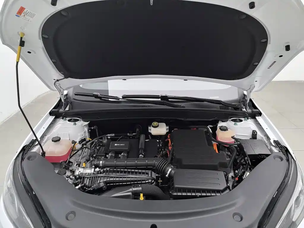 BYD Seal 05 DM-i — фото 6