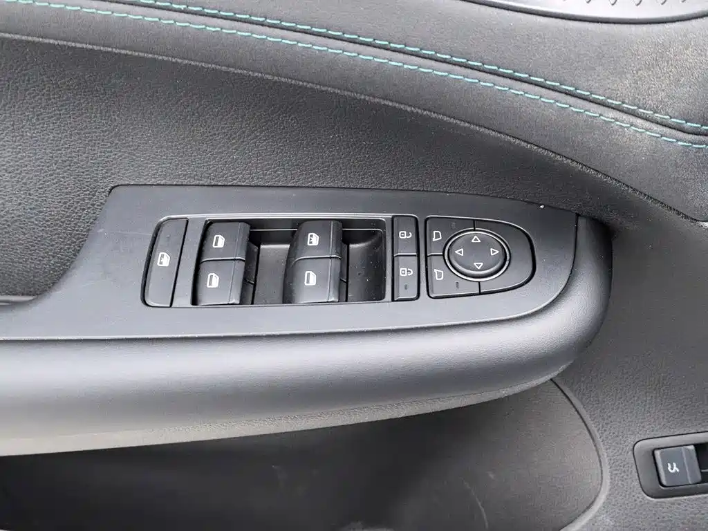 BYD Seal 05 DM-i — фото 9
