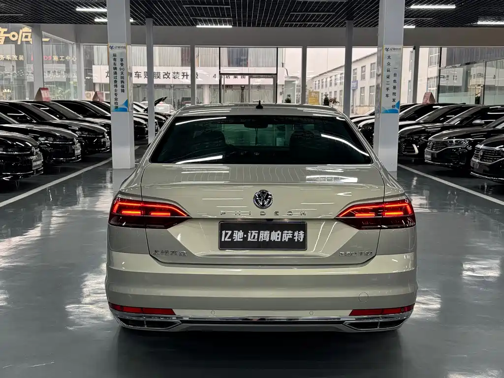Volkswagen Phideon — фото 8