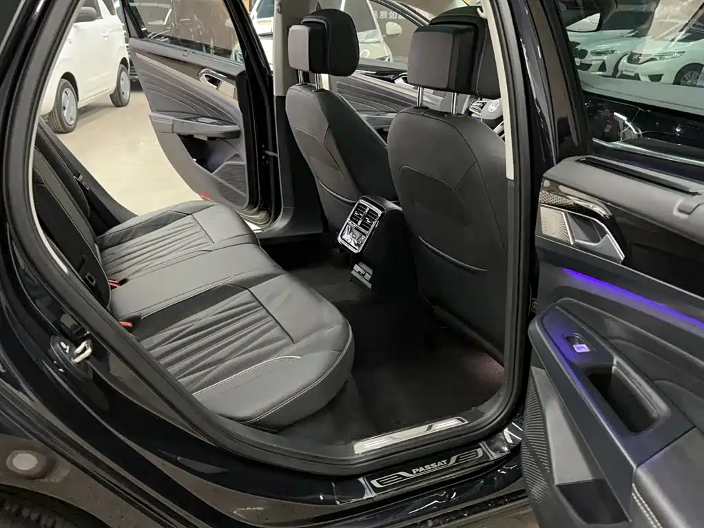 Volkswagen Passat — фото 3