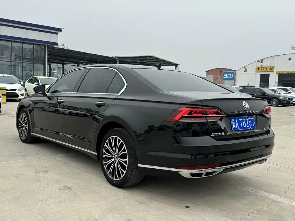 Volkswagen Phideon — фото 4