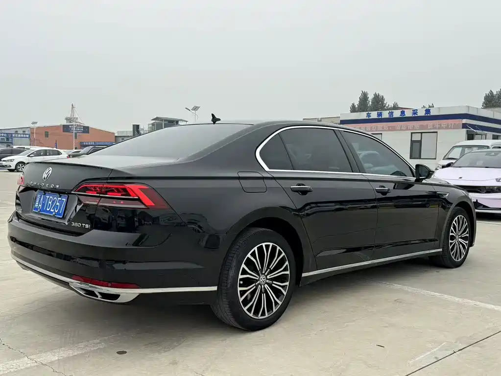 Volkswagen Phideon — фото 6