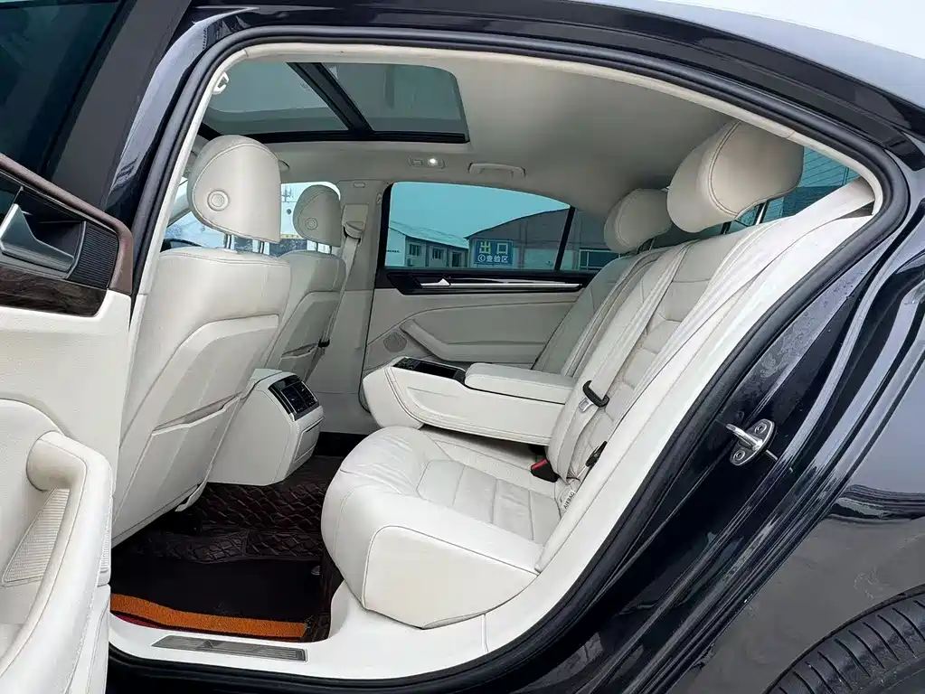 Volkswagen Phideon — фото 8