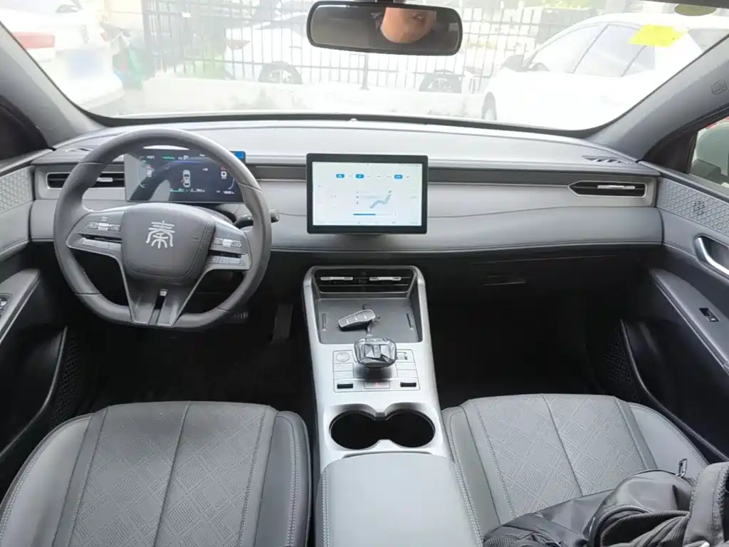 BYD Qin PLUS — фото 10