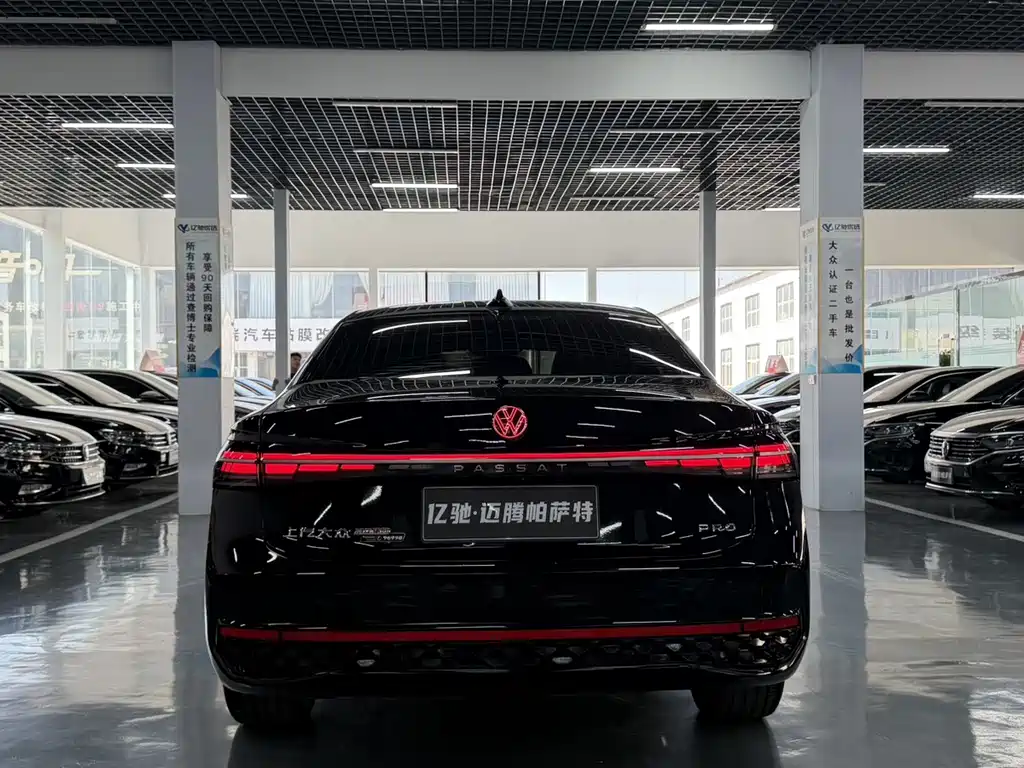 Volkswagen Passat — фото 6