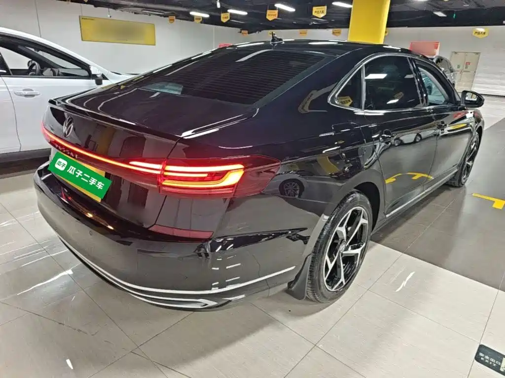 Volkswagen Passat — фото 6