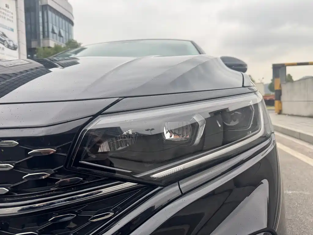 Volkswagen Passat — фото 2