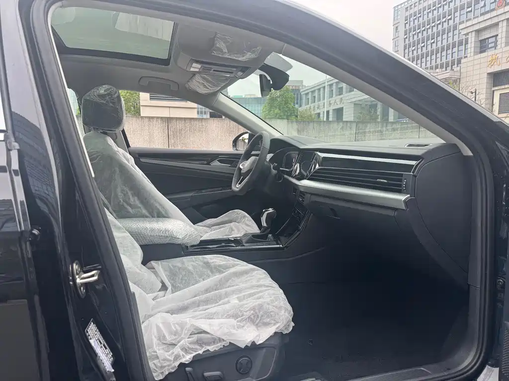 Volkswagen Passat — фото 10