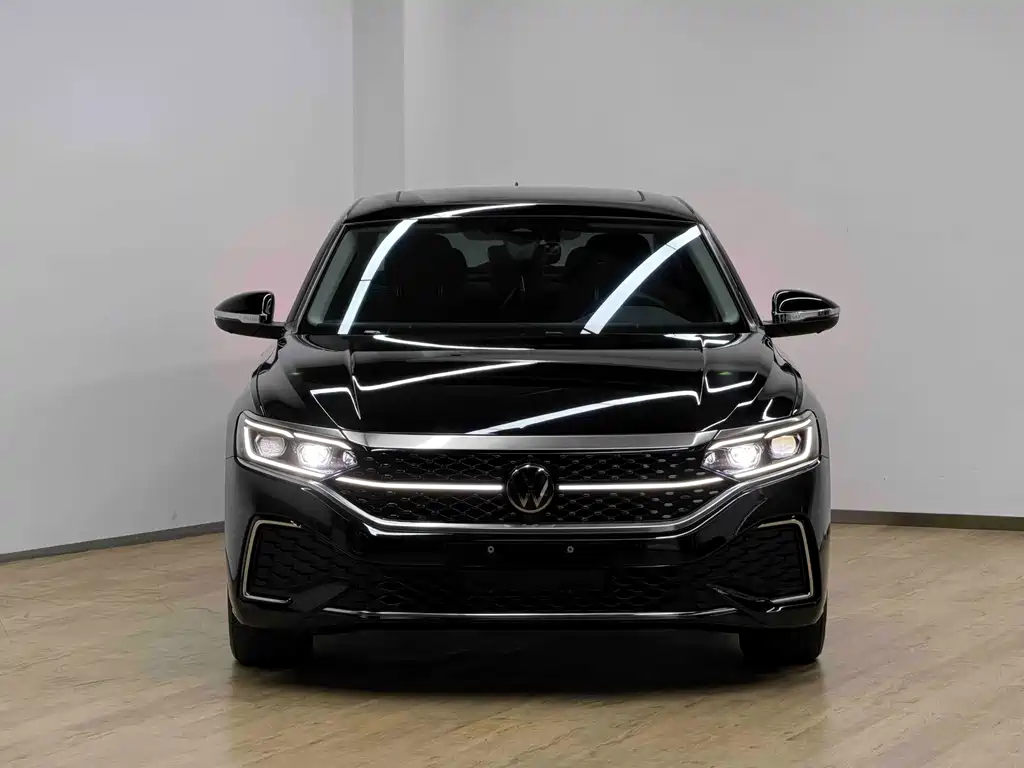 Volkswagen Passat — фото 2