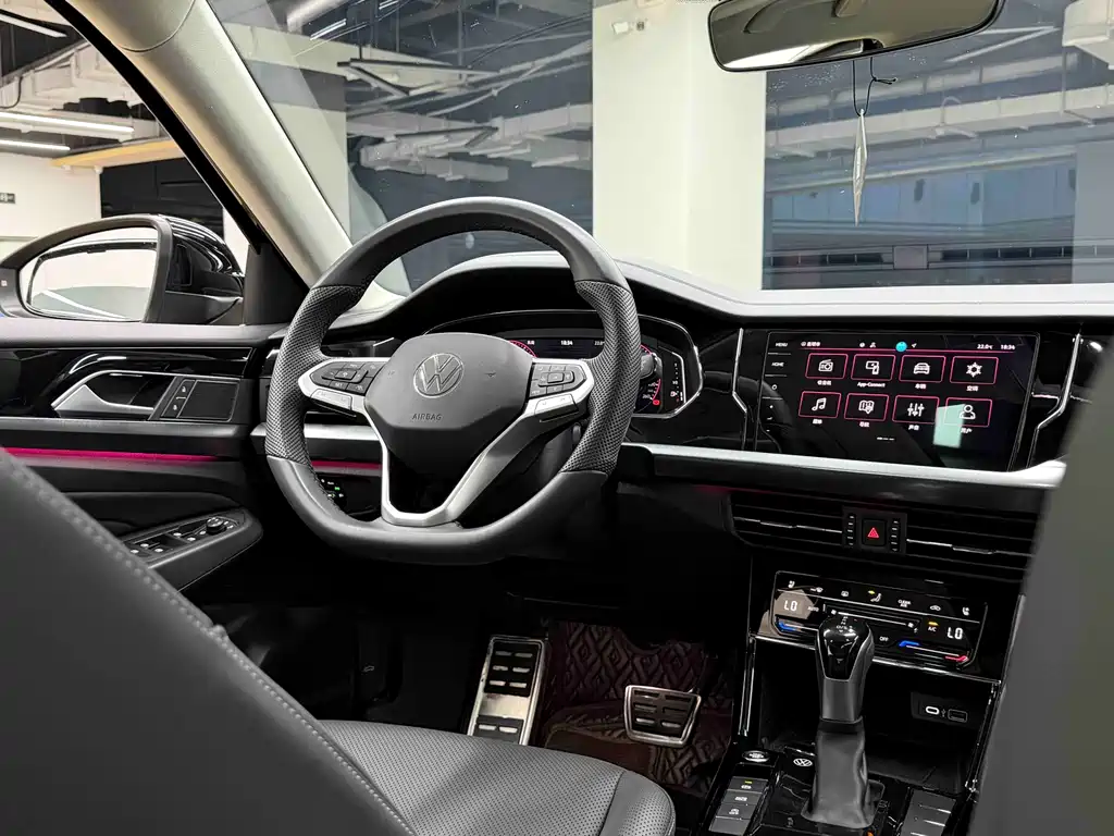 Volkswagen Passat — фото 20