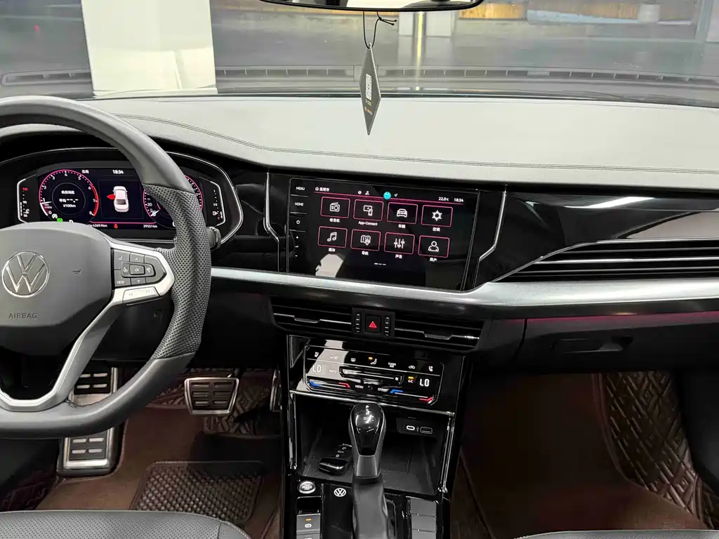 Volkswagen Passat — фото 23