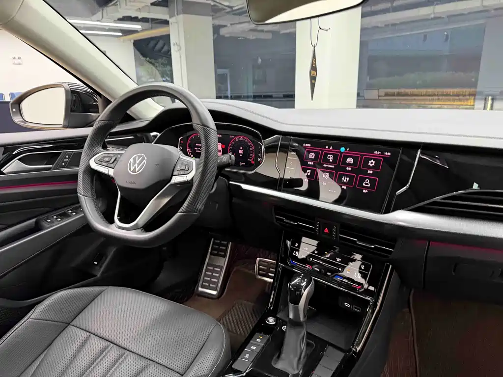 Volkswagen Passat — фото 25