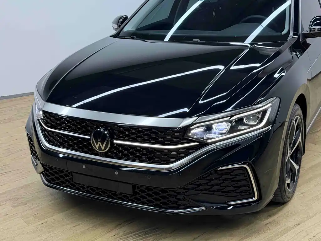 Volkswagen Passat — фото 4
